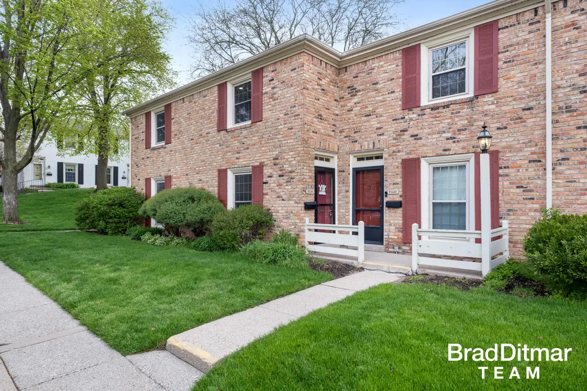 2436 Abbington Drive Se, Grand Rapids, MI 49506 - #1