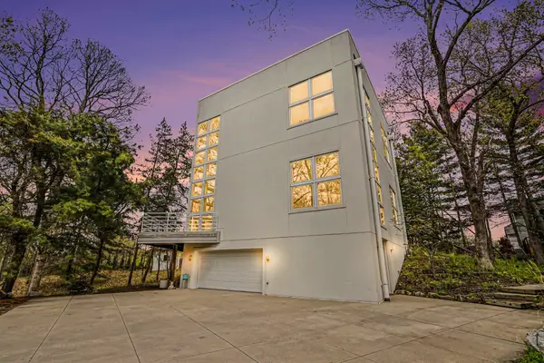 51212 Deer Park Drive, New Buffalo, MI 49117