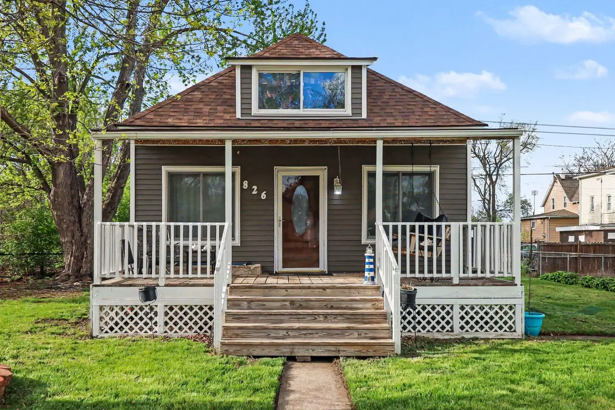 826 Orange Street, Wyandotte, MI 48192 - #1