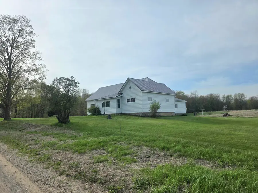 10697 Church Road, Lakeview, MI 48850 - #2