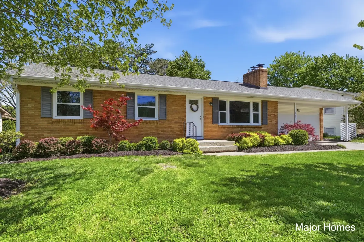 6846 Aleda Avenue Se, Grand Rapids, MI 49508 - #1