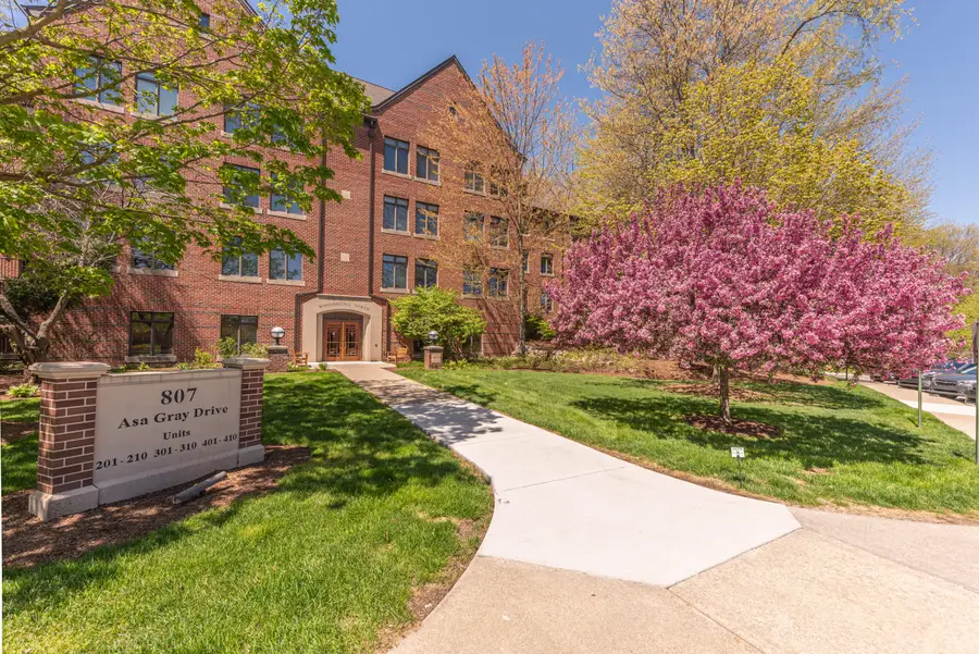 807 Asa Gray Drive #302, Ann Arbor, MI 48105 - #2