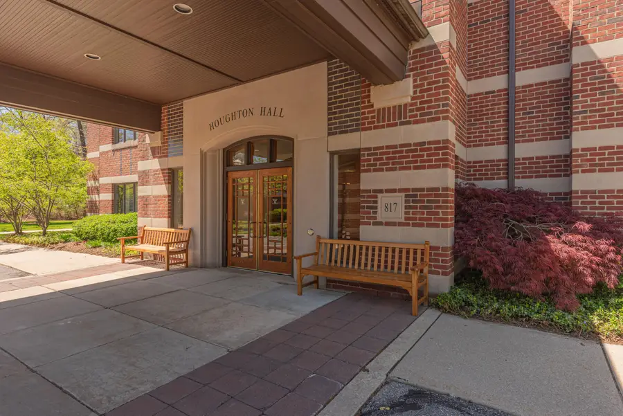 807 Asa Gray Drive #302, Ann Arbor, MI 48105 - #3