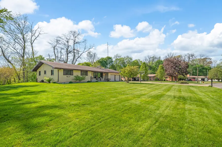 3014 W Bluffwood Terrace, Saint Joseph, MI 49085 - #3