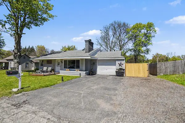 197 E Beech Street Ne, Cedar Springs, MI 49319