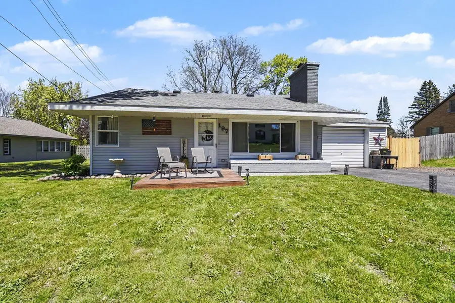 197 E Beech Street Ne, Cedar Springs, MI 49319 - #2