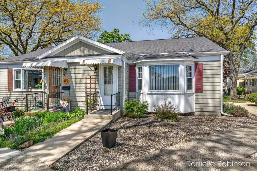 929 Village Lane #140, Jenison, MI 49428 - #3