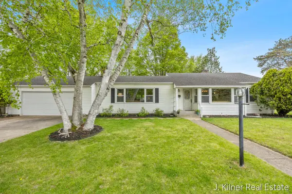 722 N Hudson Street Se, Lowell, MI 49331