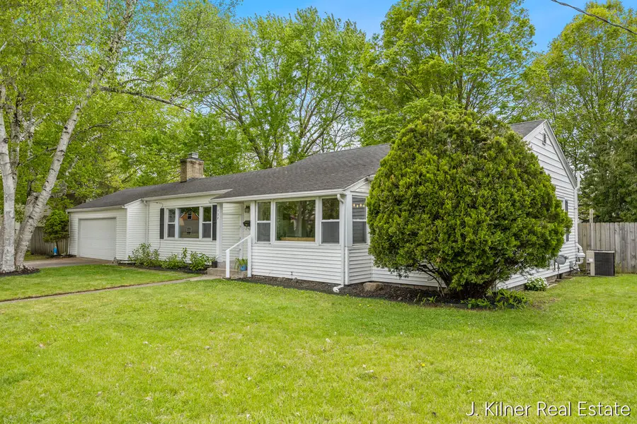 722 N Hudson Street Se, Lowell, MI 49331 - #3