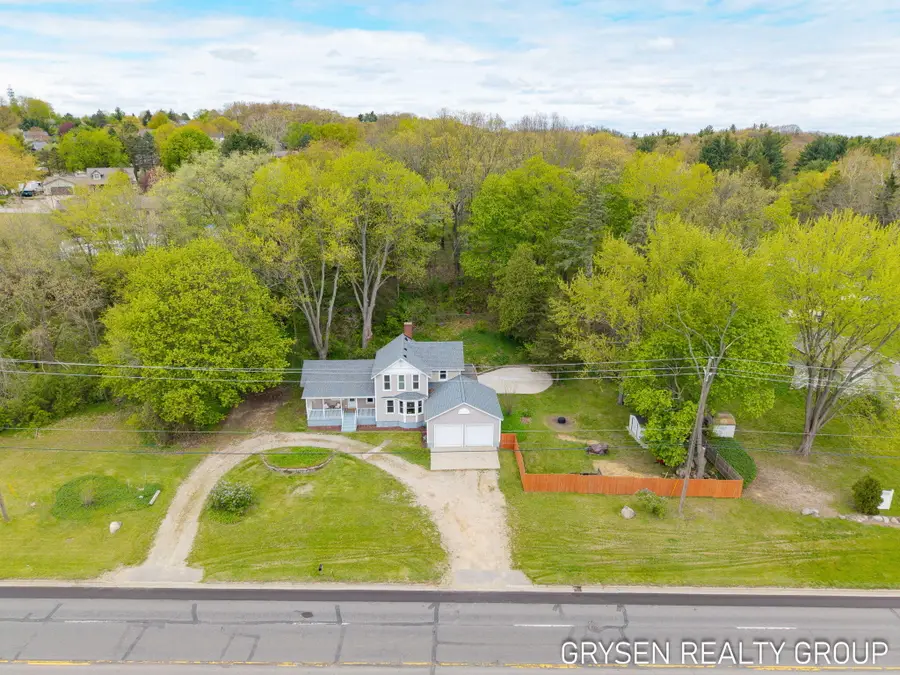5527 W River Drive Ne, Comstock Park, MI 49321 - #3