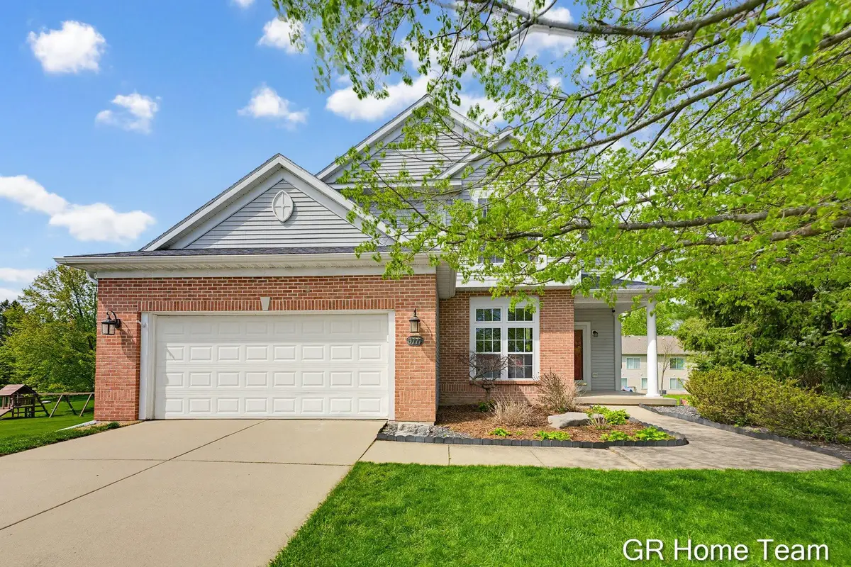 3777 Mayberry Court Se, Kentwood, MI 49512 - #1