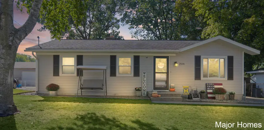 2514 Valleyview Street Sw, Wyoming, MI 49519 - #2