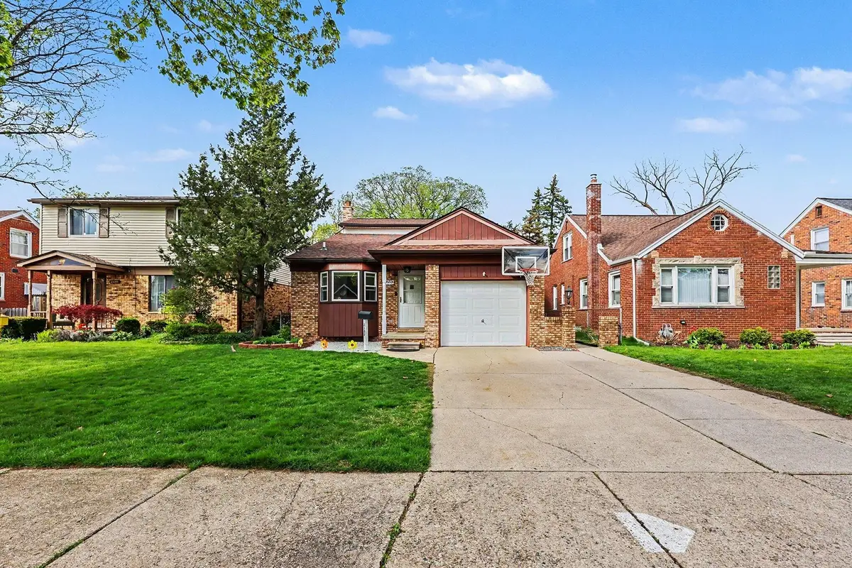 2182 Anita Avenue Avenue, Grosse Pointe Woods, MI 48236 - #1