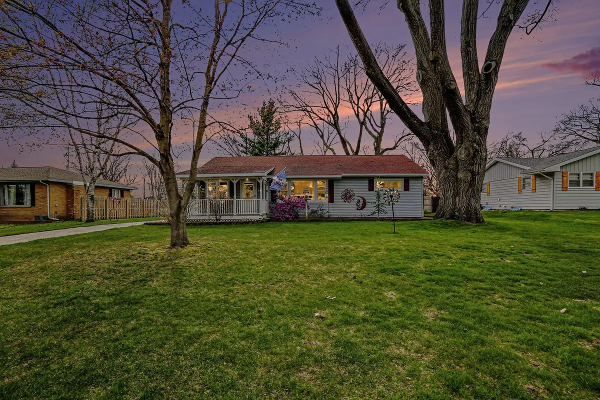 1033 N Beechwood Street, Ludington, MI 49431 - #1