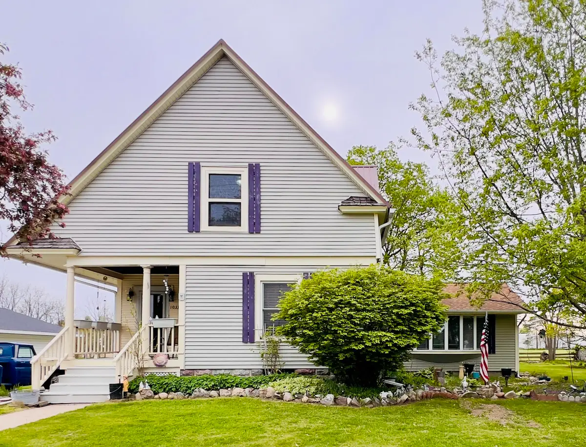 1033 Washington Boulevard, Lake Odessa, MI 48849 - #1