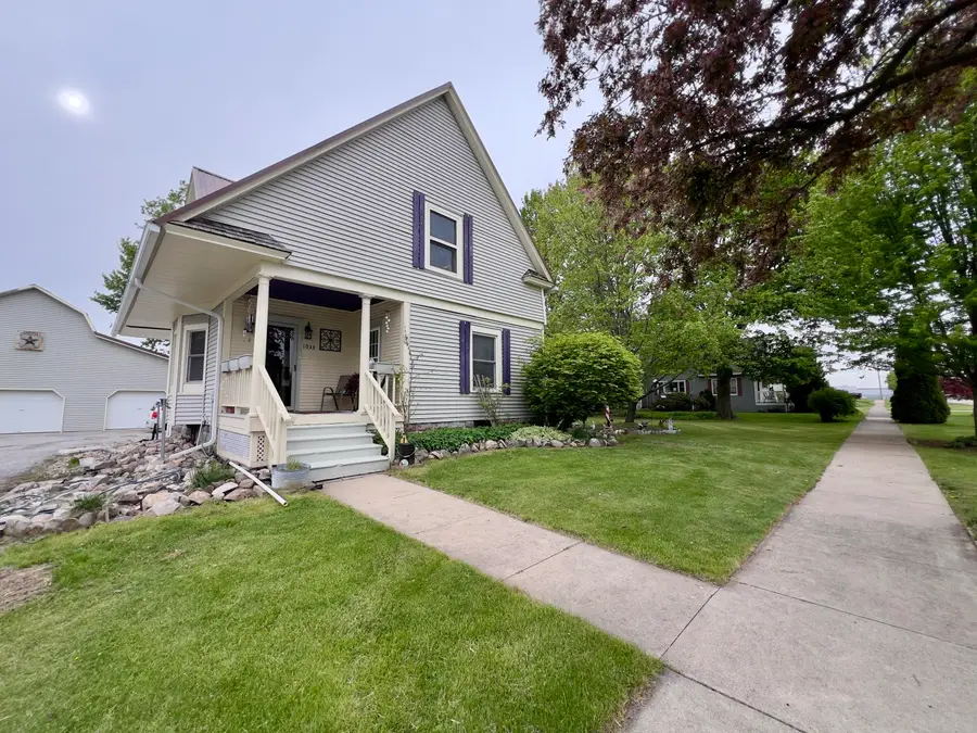 1033 Washington Boulevard, Lake Odessa, MI 48849 - #2
