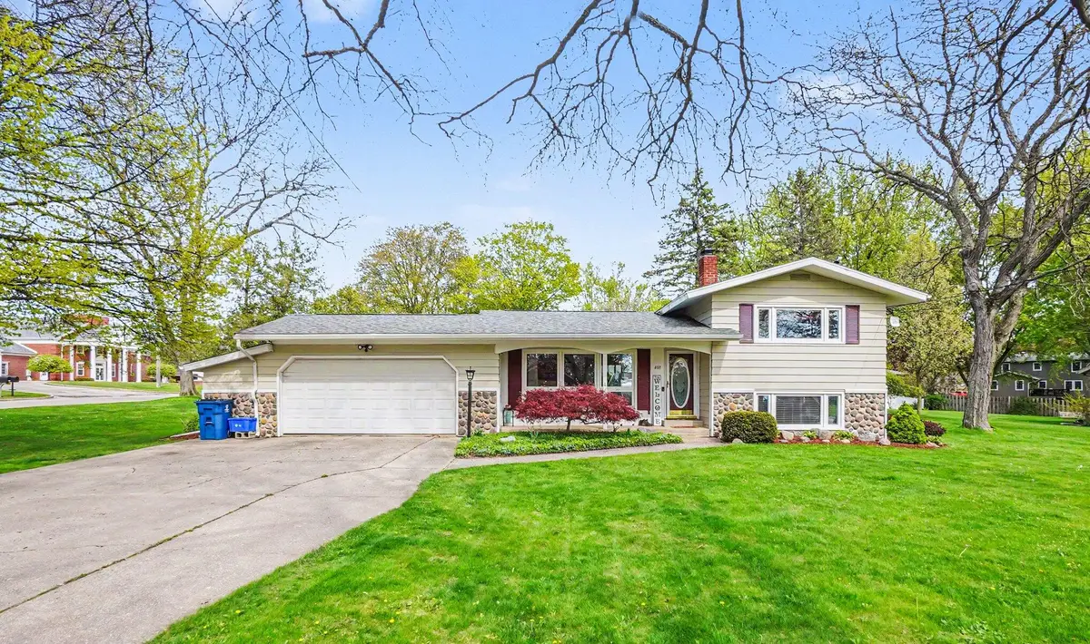 408 Cherokee Drive, Fremont, MI 49412 - #1
