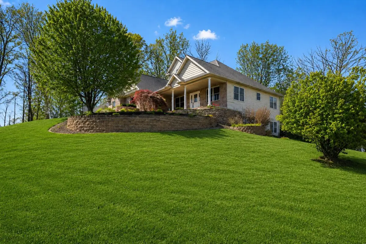 2112 Scenic Hills Drive, Jackson, MI 49201 - #1