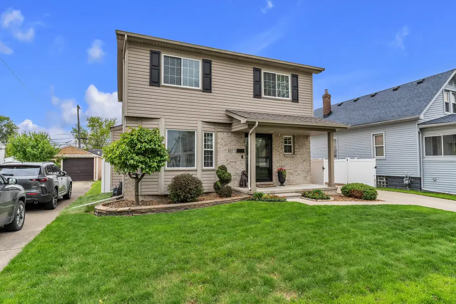 917 9th Street, Wyandotte, MI 48192 - #2