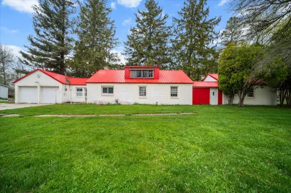 5599 Howard City Edmore Road, Vestaburg, MI 48891