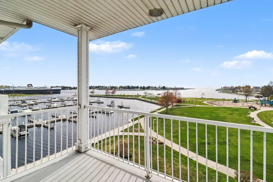 300 S Rath Avenue #28, Ludington, MI 49431 - #3
