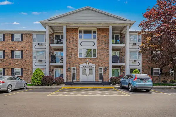 7500 Boulder Bluff Drive #9, Jenison, MI 49428