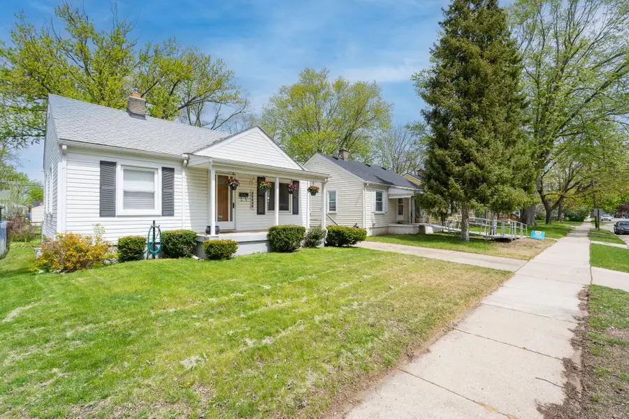 25430 Colgate Street, Dearborn Heights, MI 48125 - #2