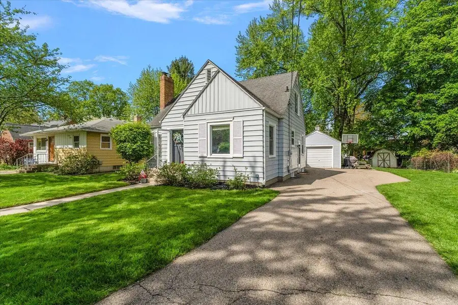 1331 Hillcrest Avenue Nw, Grand Rapids, MI 49504 - #3