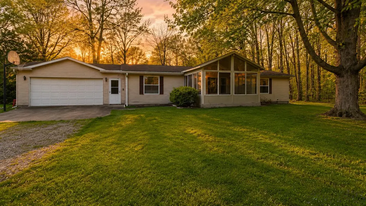 2900 Pointer Drive, Saginaw, MI 48609 - #1
