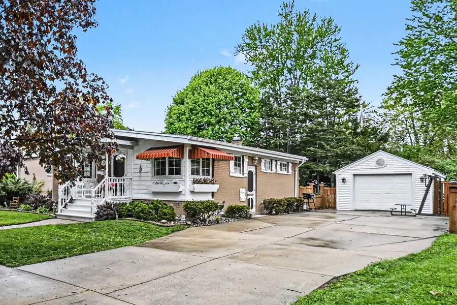 1116 N Magnolia Avenue, Lansing, MI 48912 - #3