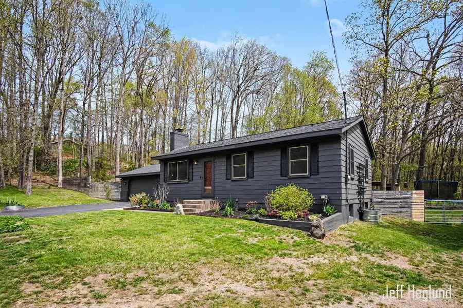 325 Alden Nash Avenue Se, Lowell, MI 49331 - #2