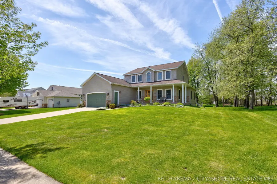 7453 Southwood Sw, Byron Center, MI 49315 - #2