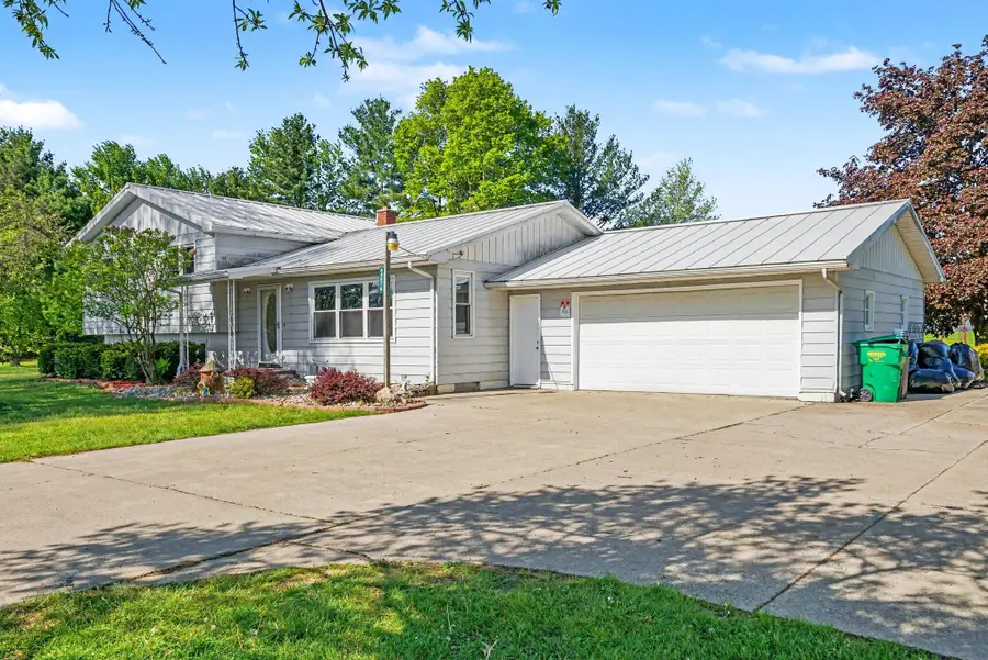 64874 Lutz Road, Constantine, MI 49042 - #2