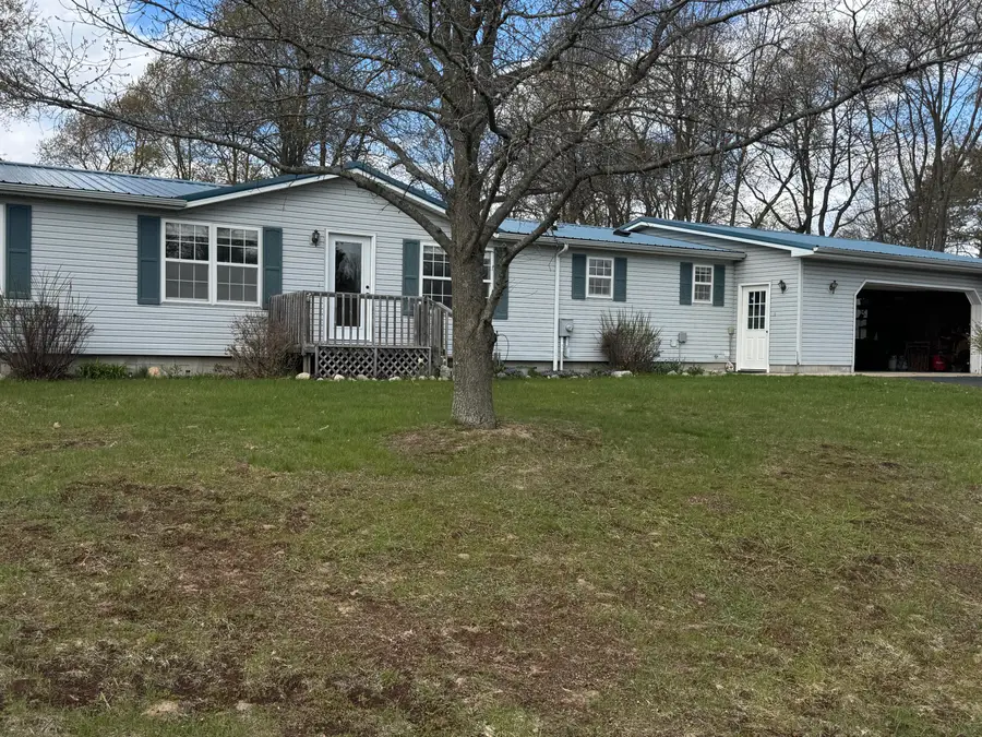 5206 S Riverview Drive, Lake City, MI 49651 - #3