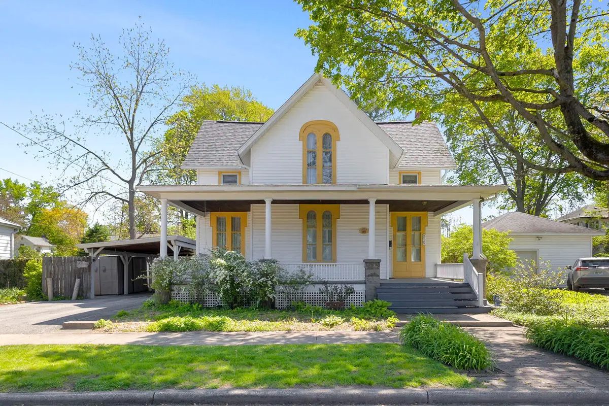 215 N 7th Street, Niles, MI 49120 - #1
