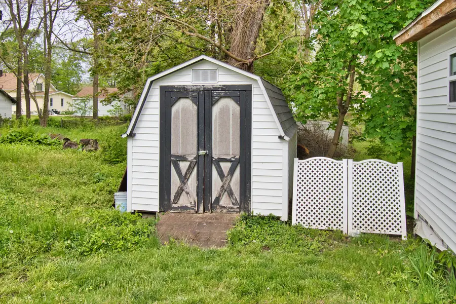 1020 N 8th Street, Niles, MI 49120 - #3