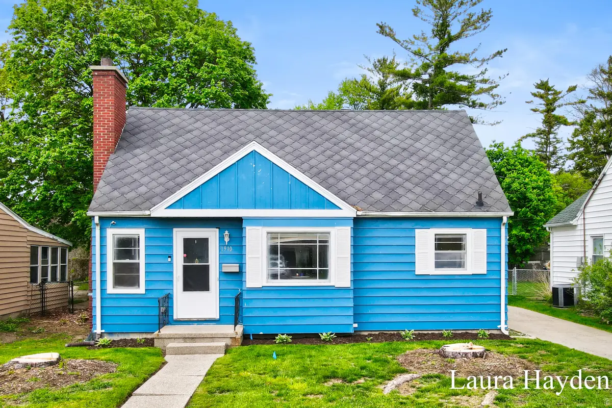 1910 Gordon, Lansing, MI 48910 - #1