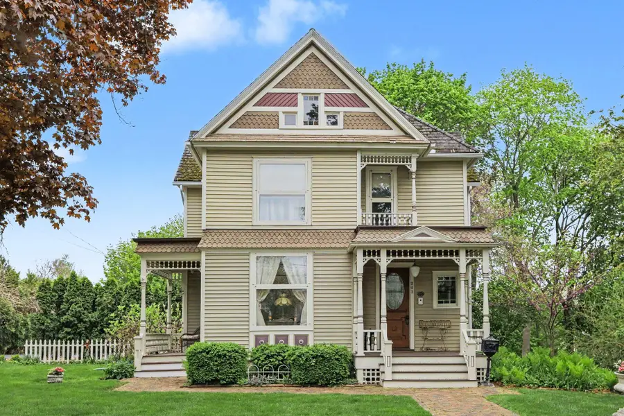201 W Henry Street, Saline, MI 48176 - #3