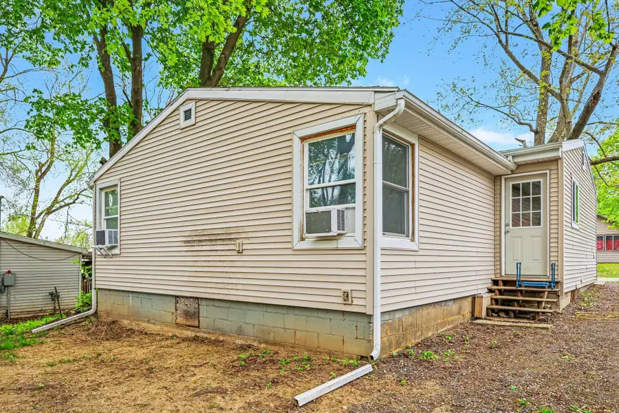 2417 Crest Avenue, Jackson, MI 49203 - #3