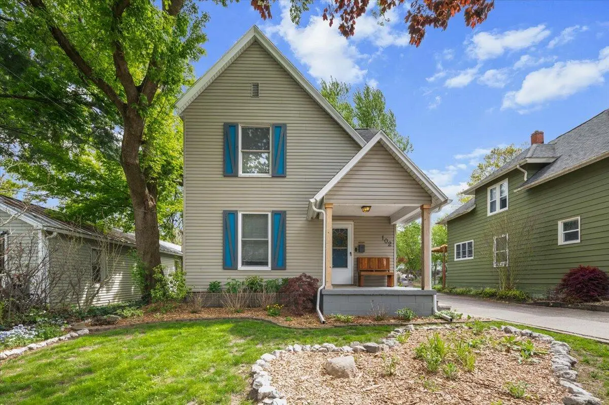 102 Bowne Street Ne, Grand Rapids, MI 49505 - #1