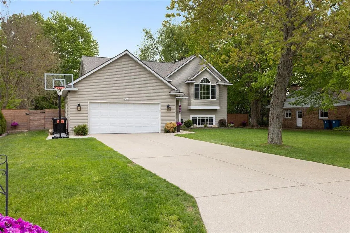 1802 Cedar Tree Drive, Jenison, MI 49428 - #1