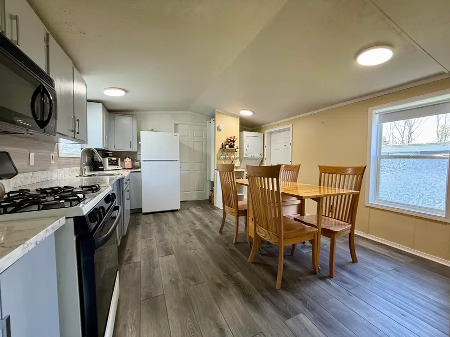 333 E Lakewood Boulevard #10, Holland, MI 49424 - #2