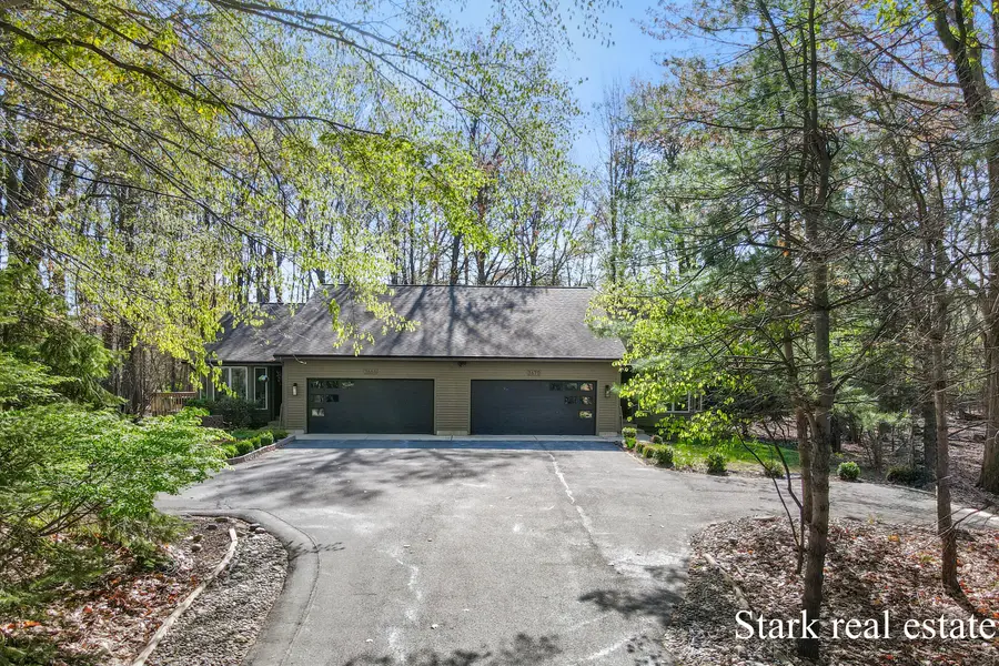 3670 Henry Street, Norton Shores, MI 49441 - #2