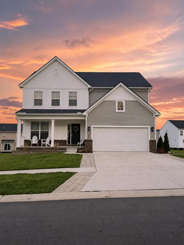 251 Quartz Way, White Lake, MI 48386