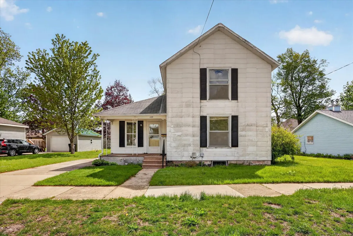 124 Washington Street, Sparta, MI 49345 - #1