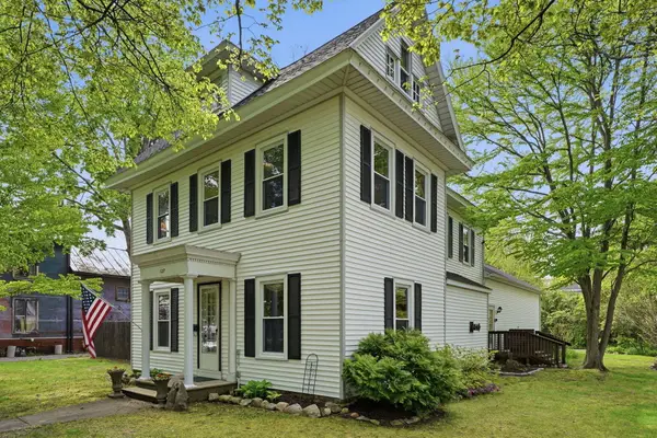 127 W Bridge Street, Plainwell, MI 49080