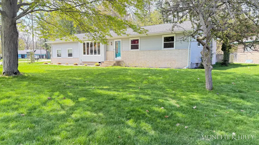 1847 Ritter Hills Drive, Norton Shores, MI 49441 - #2