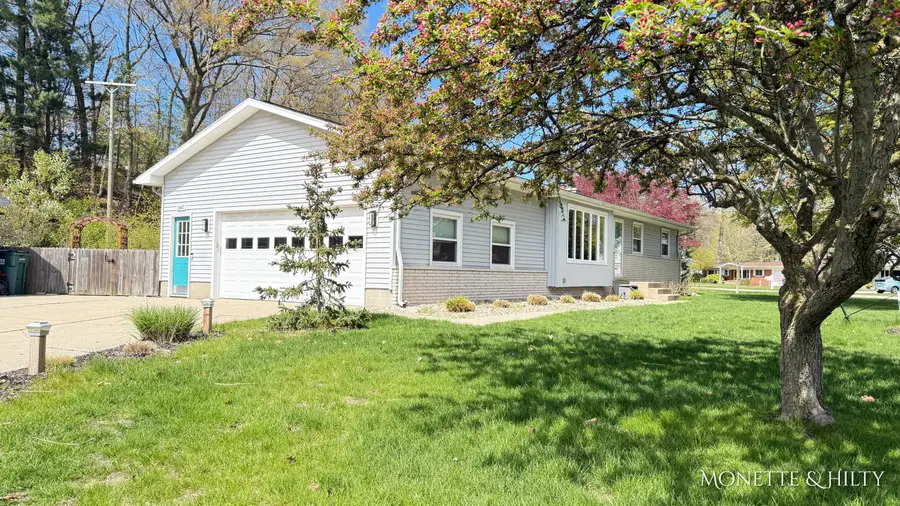 1847 Ritter Hills Drive, Norton Shores, MI 49441 - #3