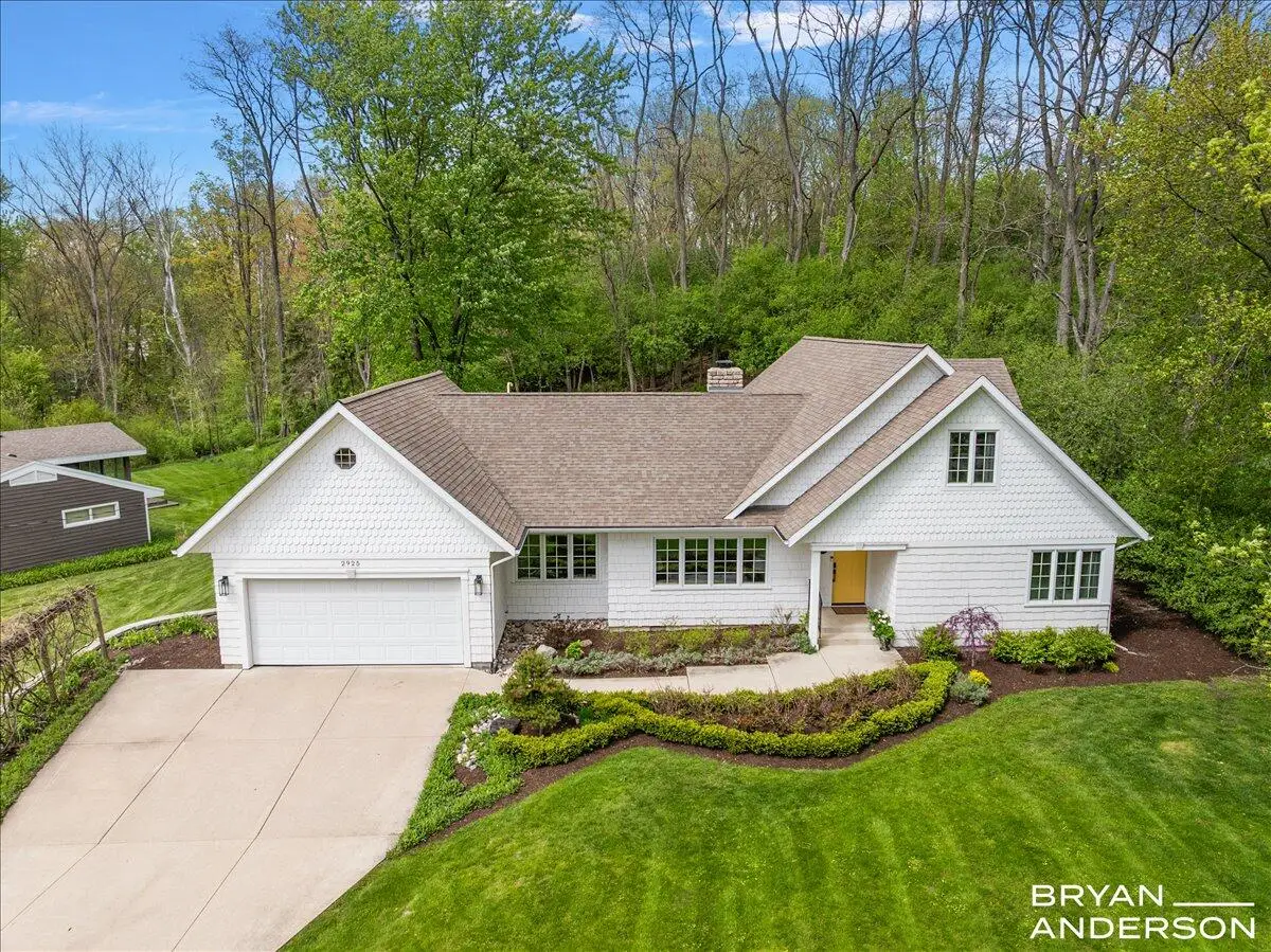 2925 Reeds Lake Boulevard Se, East Grand Rapids, MI 49506 - #1