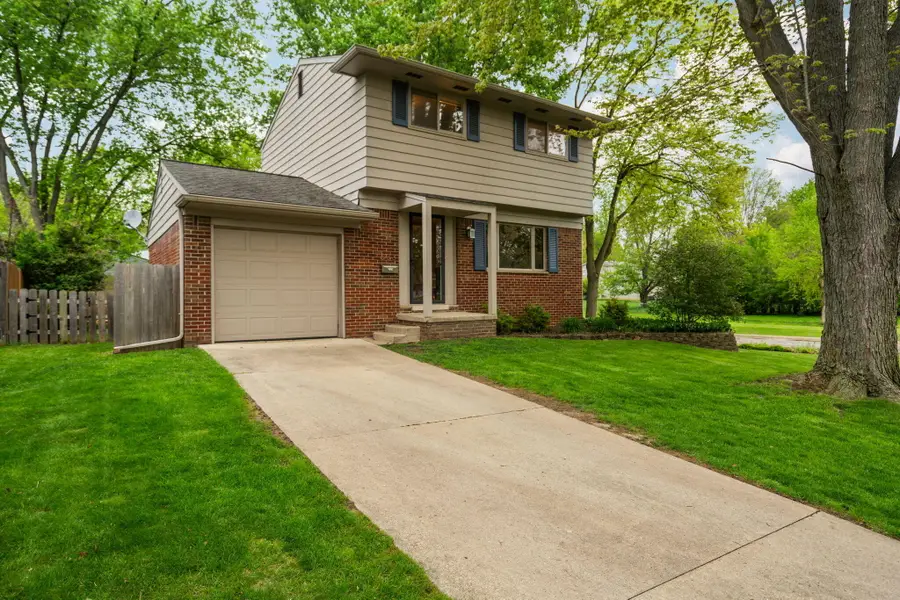 683 Canterbury Drive, Saline, MI 48176 - #2